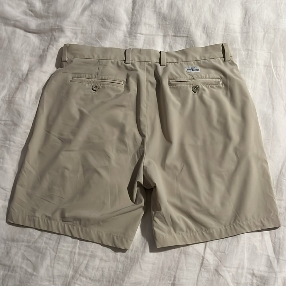 Vineyard Vines performance breaker shorts - Picture 2 of 6